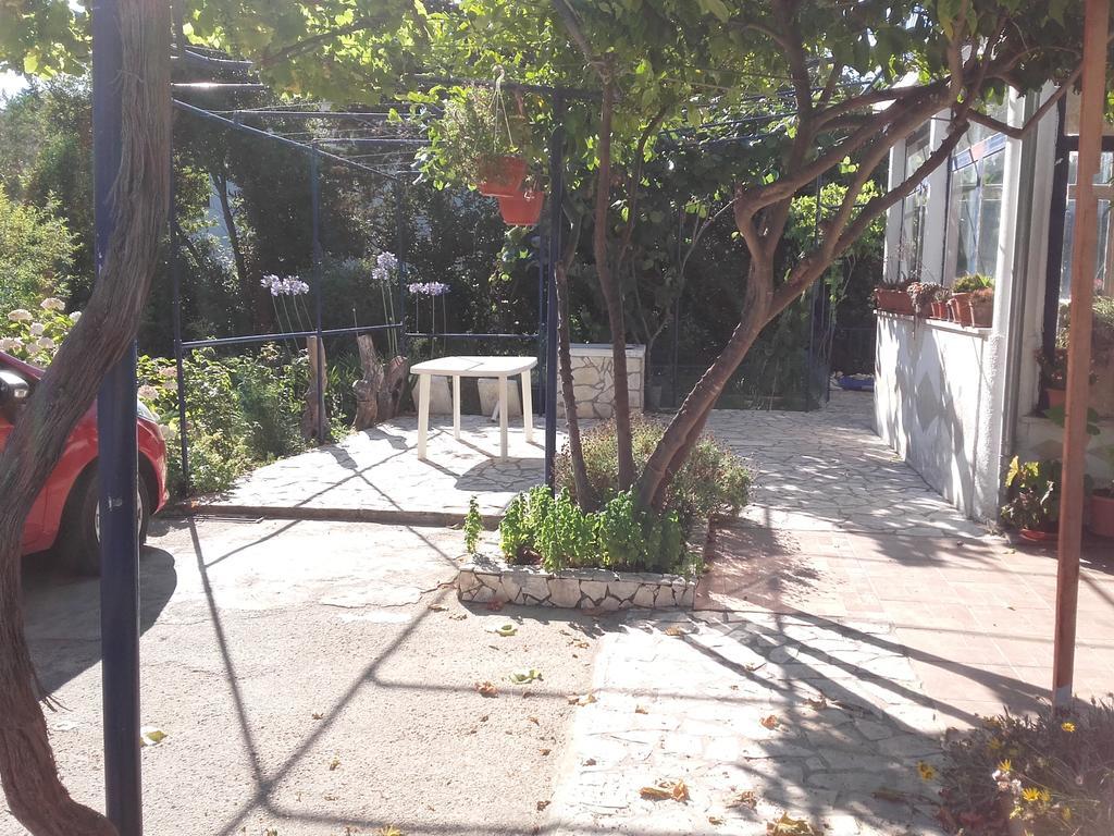 Apartment Malvina Mali Losinj Ngoại thất bức ảnh