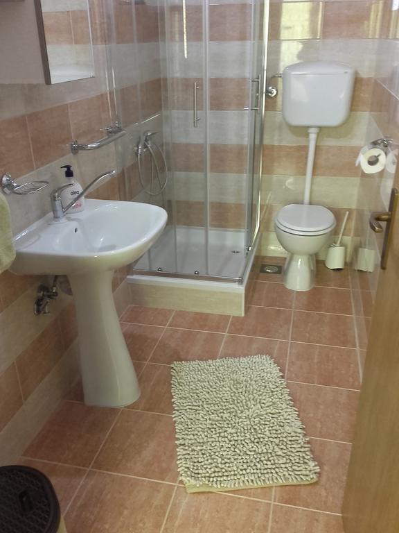 Apartment Malvina Mali Losinj Ngoại thất bức ảnh