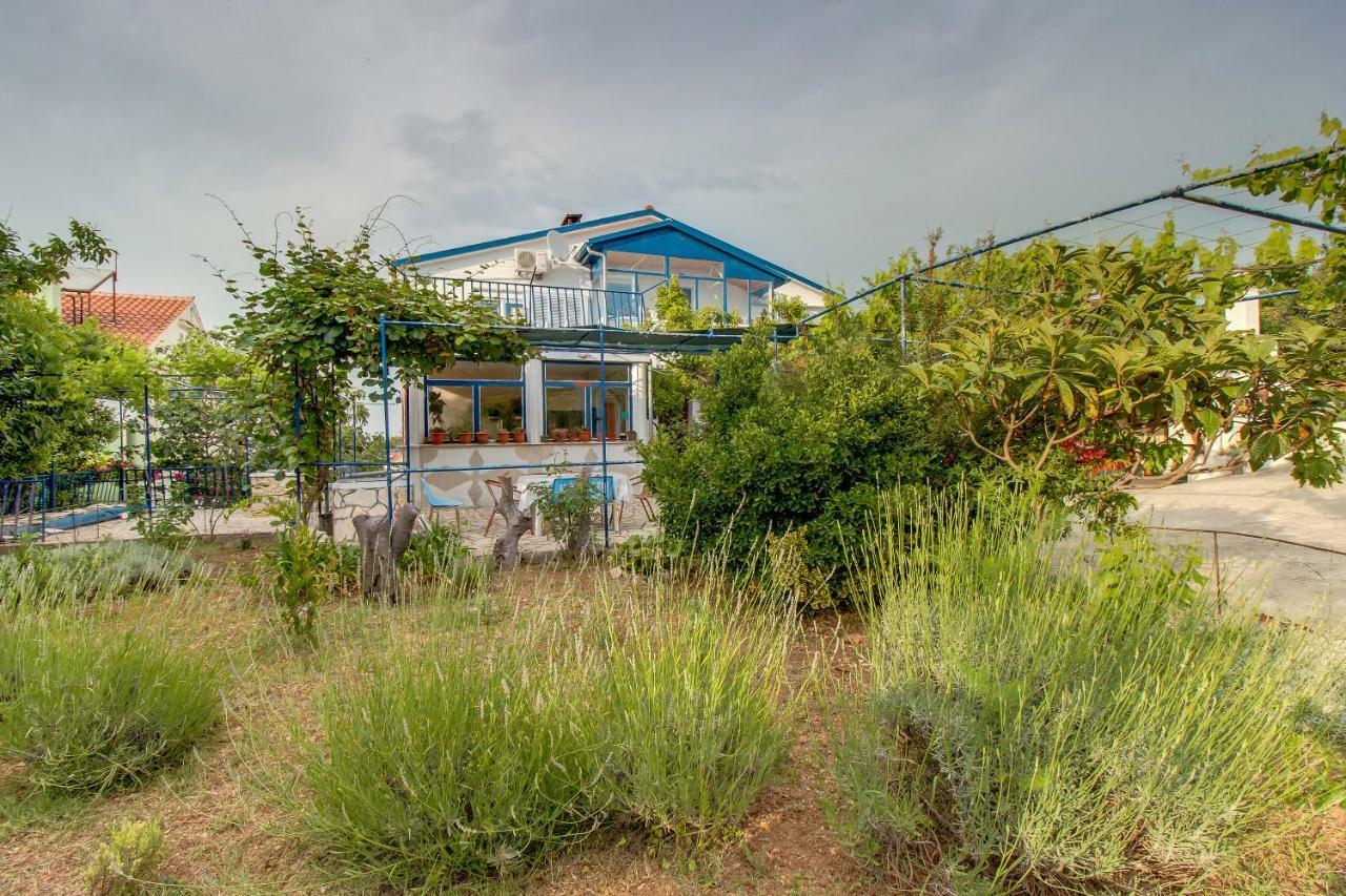 Apartment Malvina Mali Losinj Ngoại thất bức ảnh