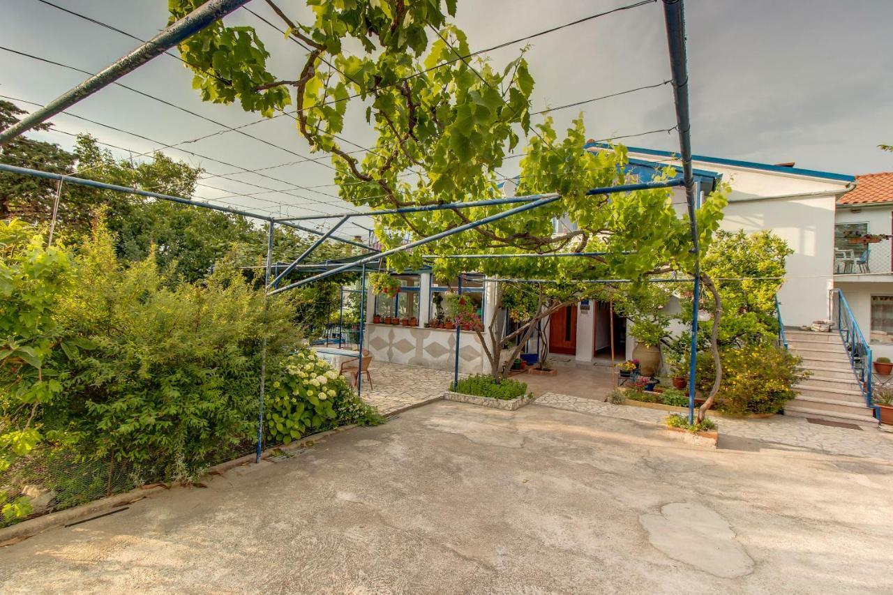 Apartment Malvina Mali Losinj Ngoại thất bức ảnh